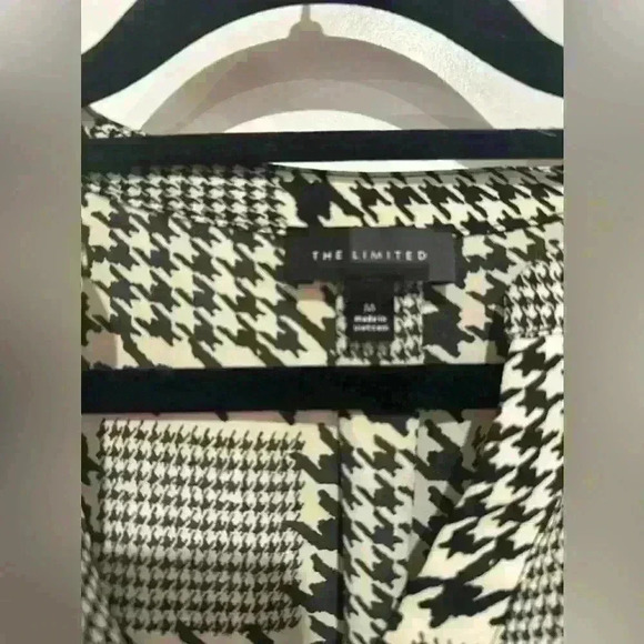 The Limited Women’s Houndstooth pattern Print Blouse Top Size Medium - Picture 7 of 11